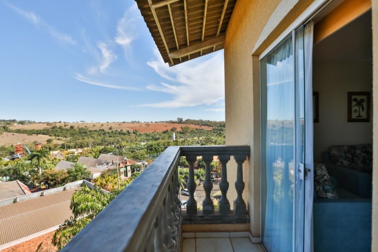 15698633965d9236e4381f2507699798